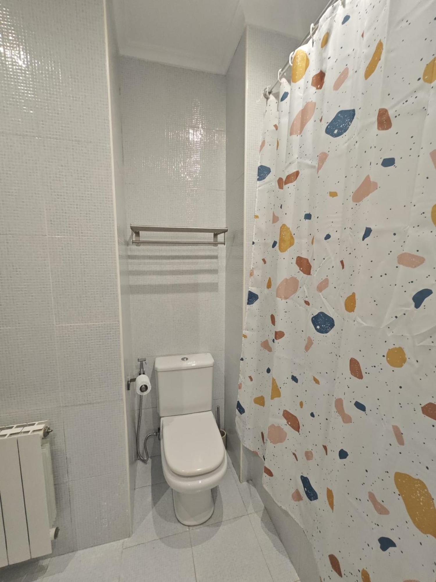 Piso Centrico En Apartamento *