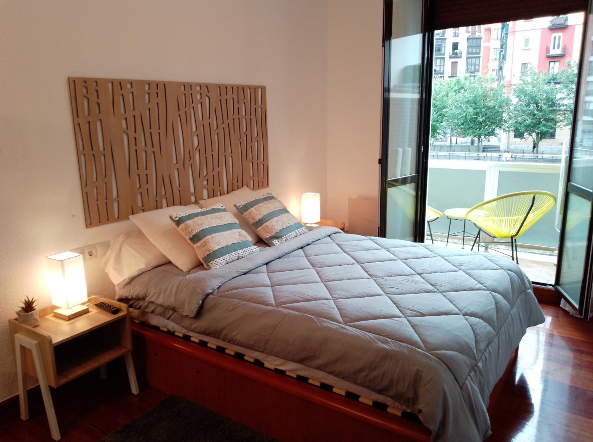 Apartamento Centro De Bilbao, Amplio, Ascensor *