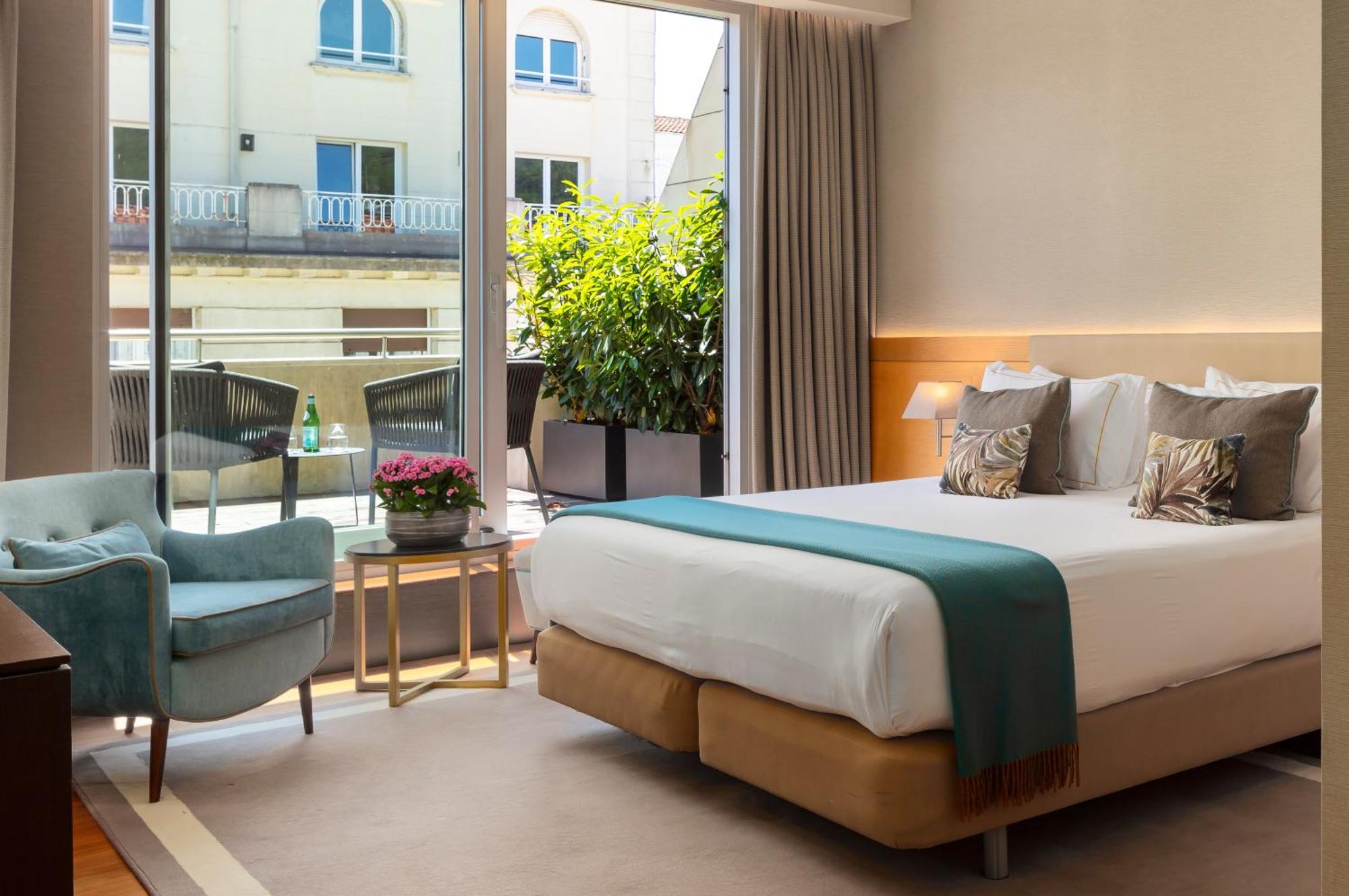 The Artist Grand Of Art Hotel 5*