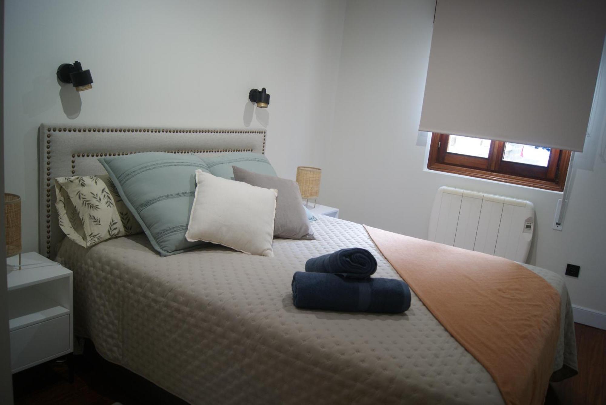 Apartamento Nuevo, Luminoso, Reformado, Cerca Del Casco Viejo *