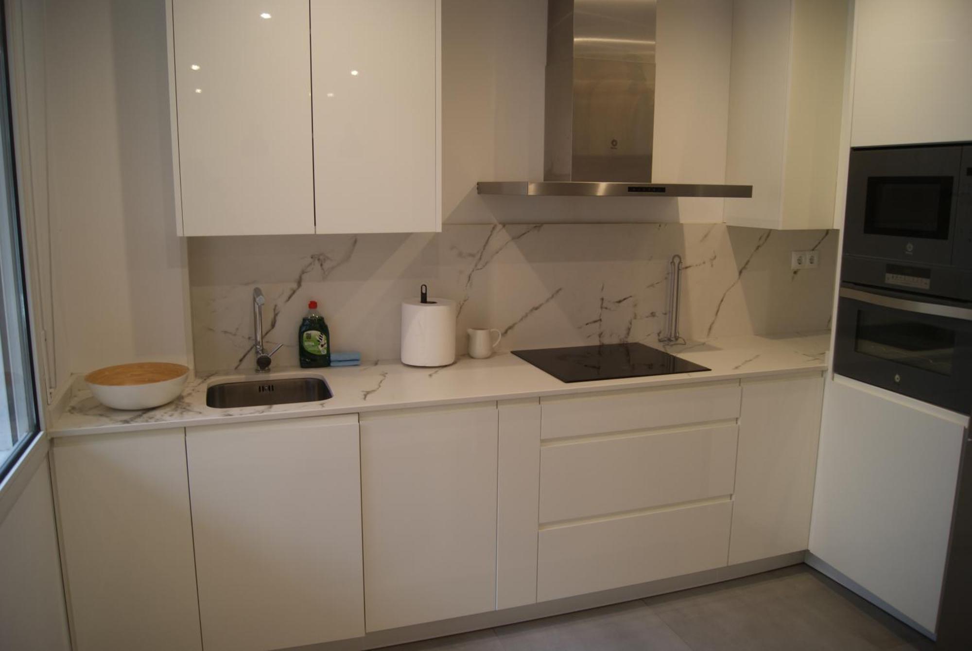 Grande, Nuevo, Garaje, Arena, Casco Viejo Apartamento *