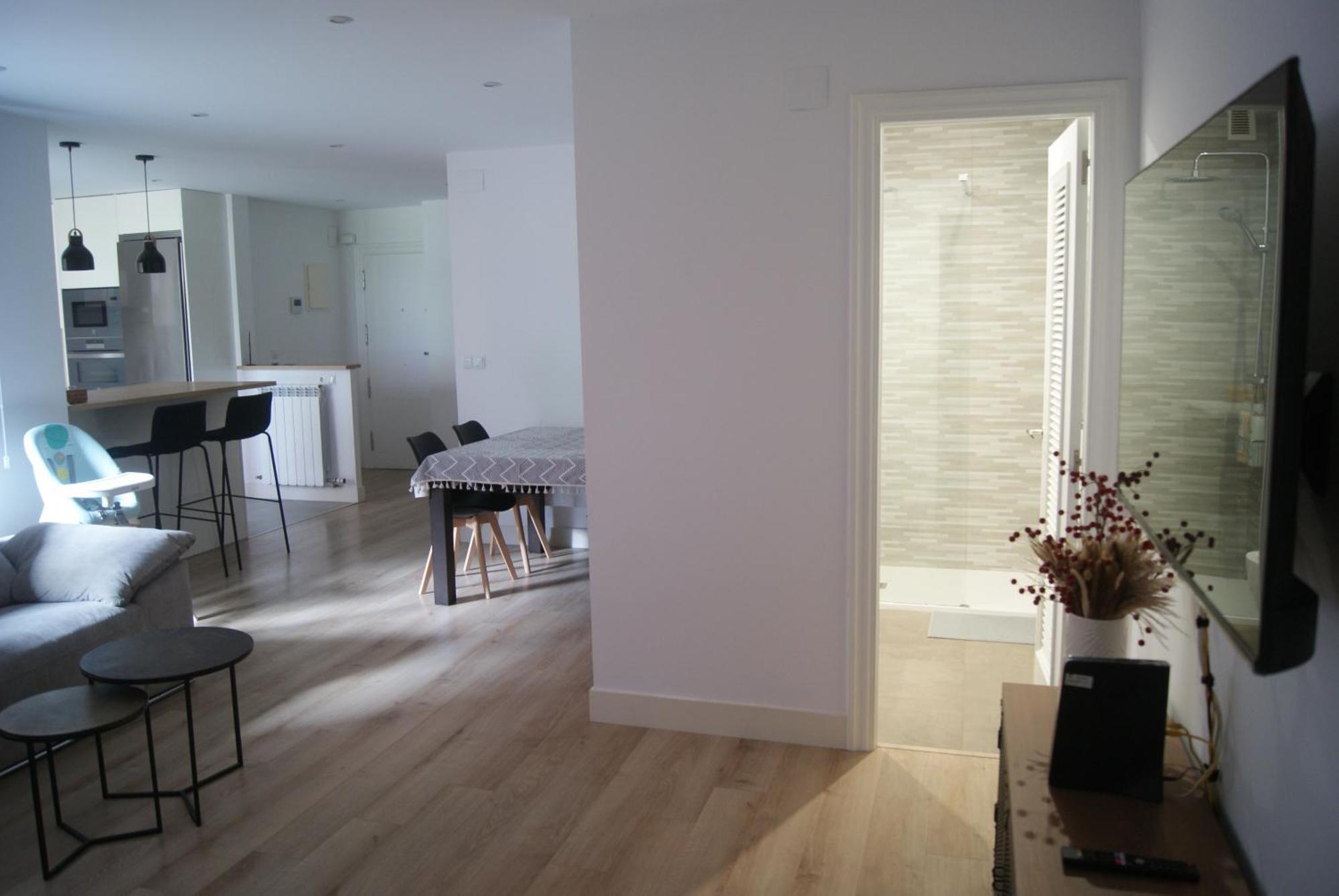 Apartamento Grande, Nuevo, Garaje, Arena, Casco Viejo