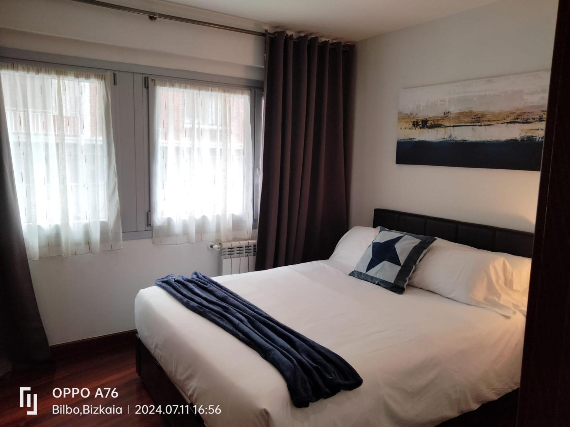 Amplio Y Acogedor Junto A Plaza Zabalburu Apartamento