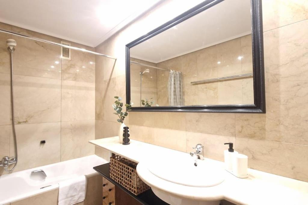 130m2 Premium & & Parking - Aloha Apartamento