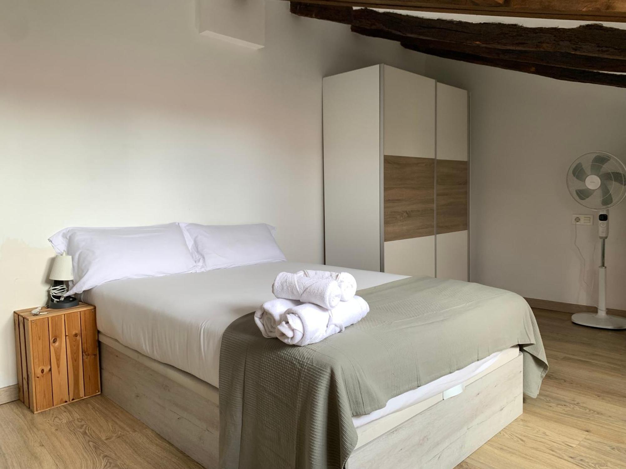 Precioso Atico En Casco Viejo Homestay *