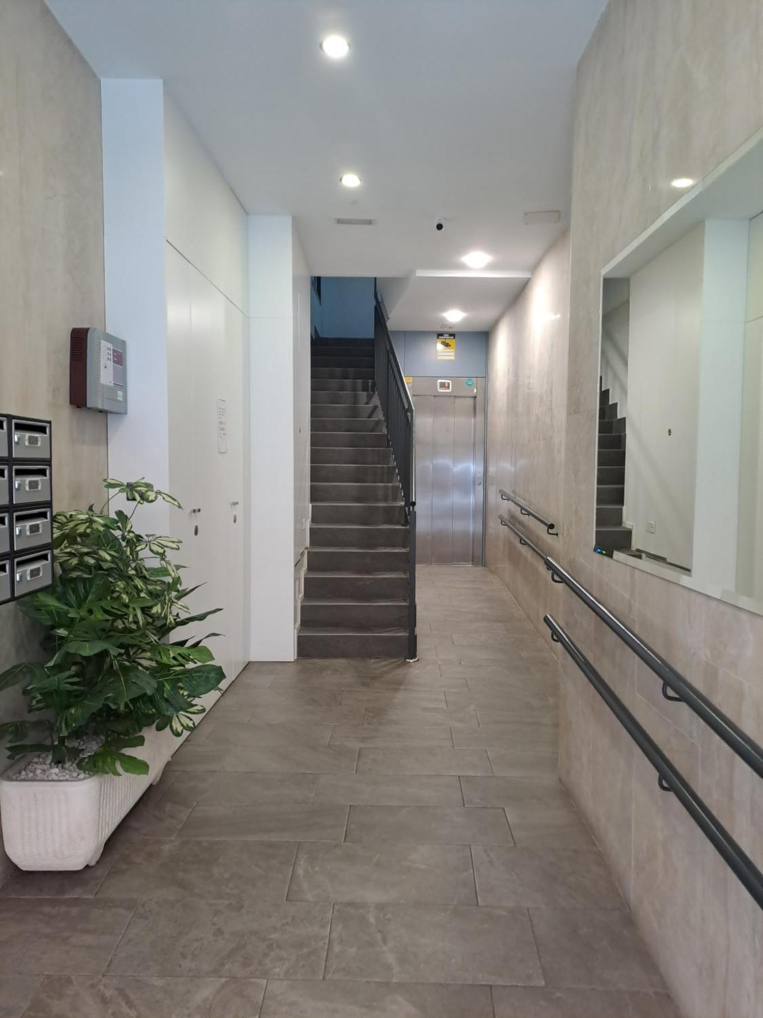 Bilbao, A Un Paso. Apartamento