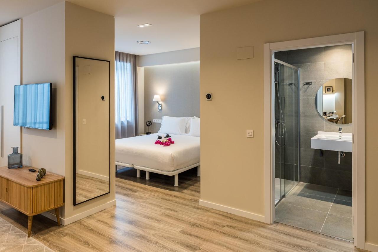 Center By Abba Apartahotel