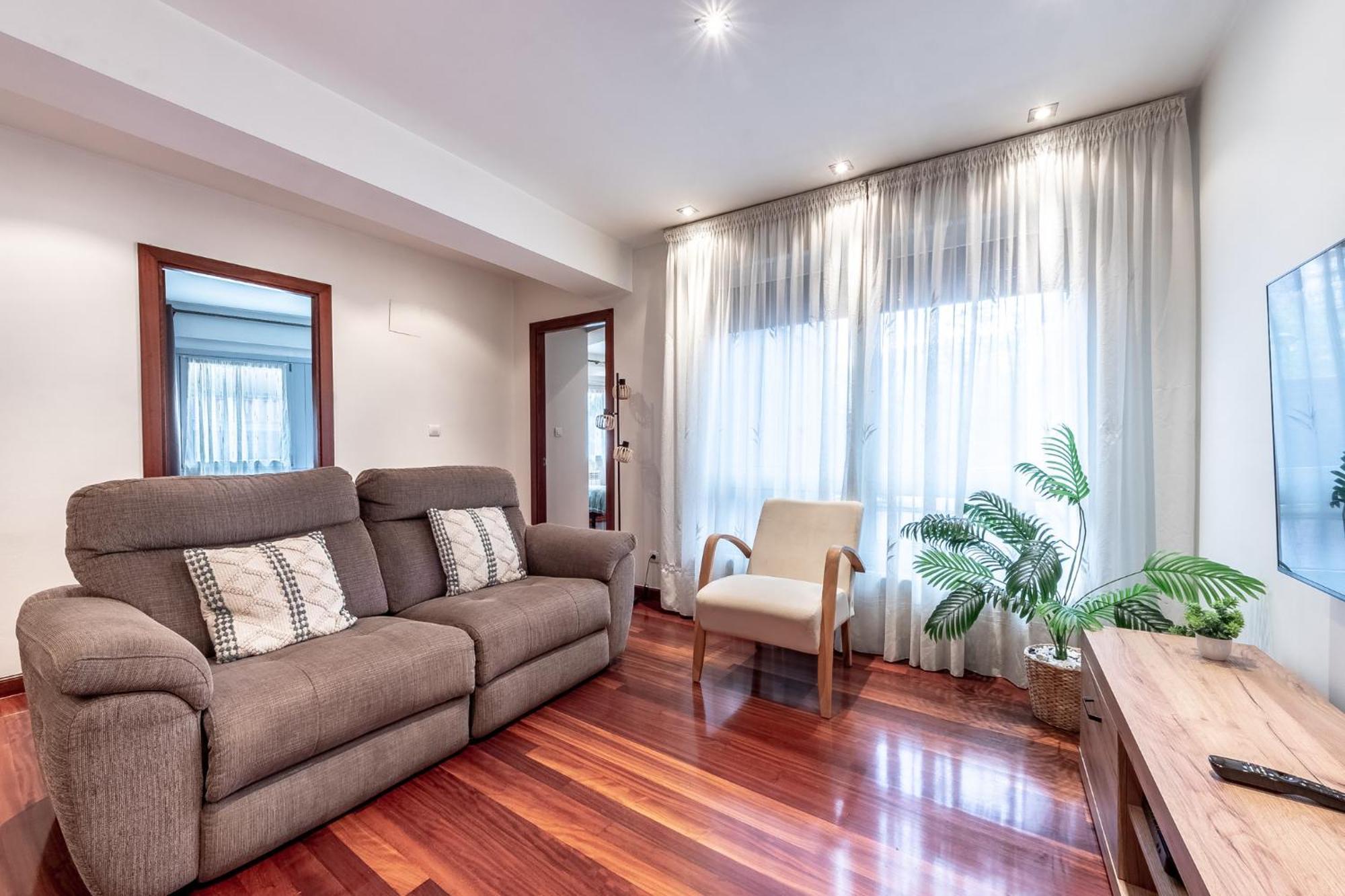 Apartamento Amplio Y Acogedor Junto A Plaza Zabalburu