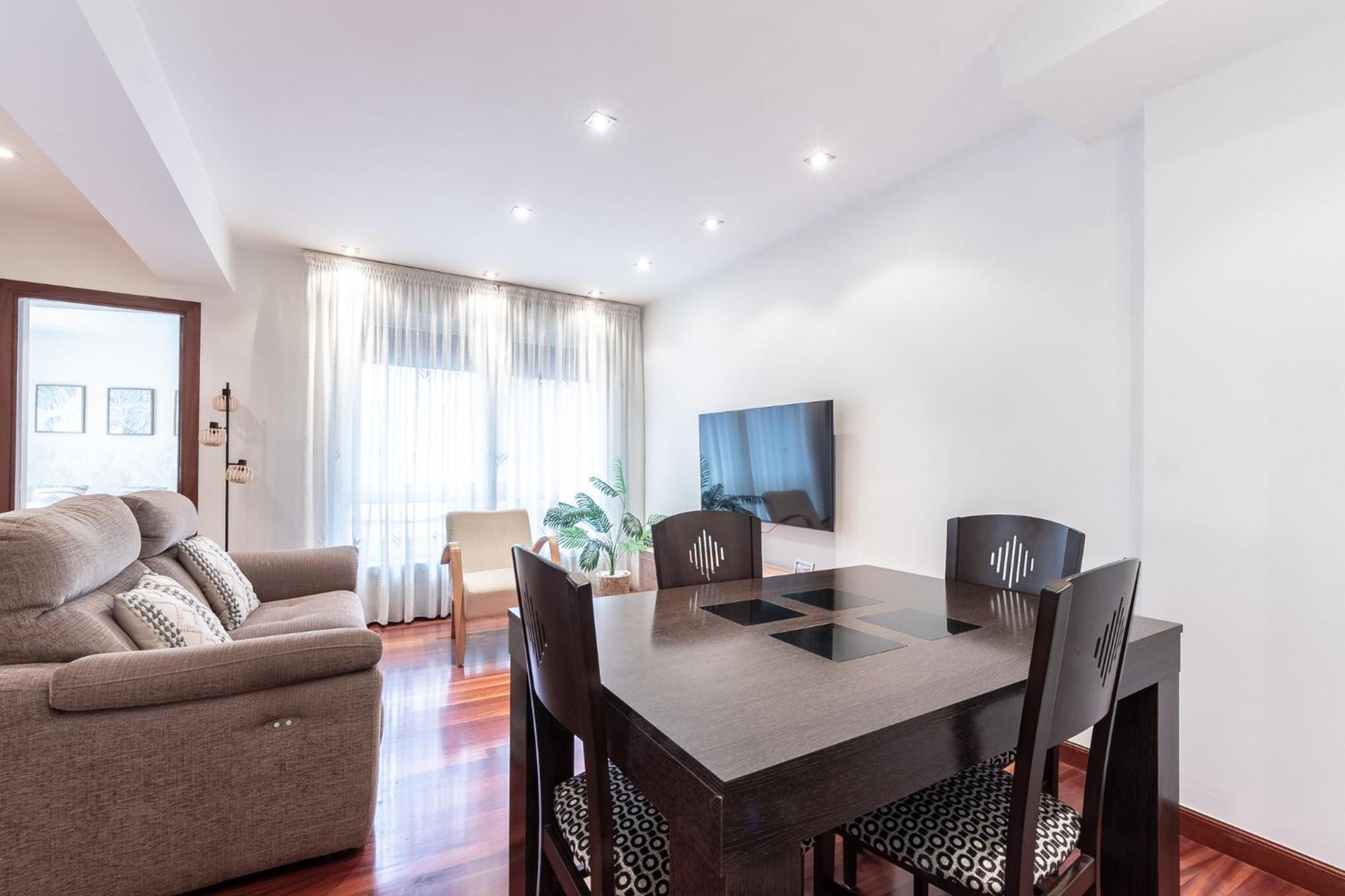 Amplio Y Acogedor Junto A Plaza Zabalburu Apartamento *