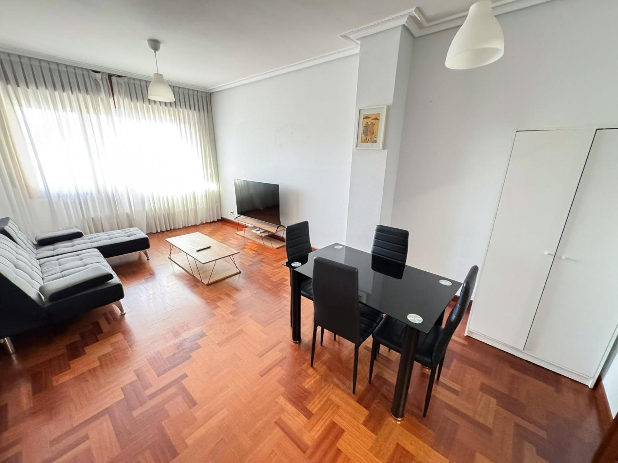 Centrico Y Amplio Piso En Bilbao