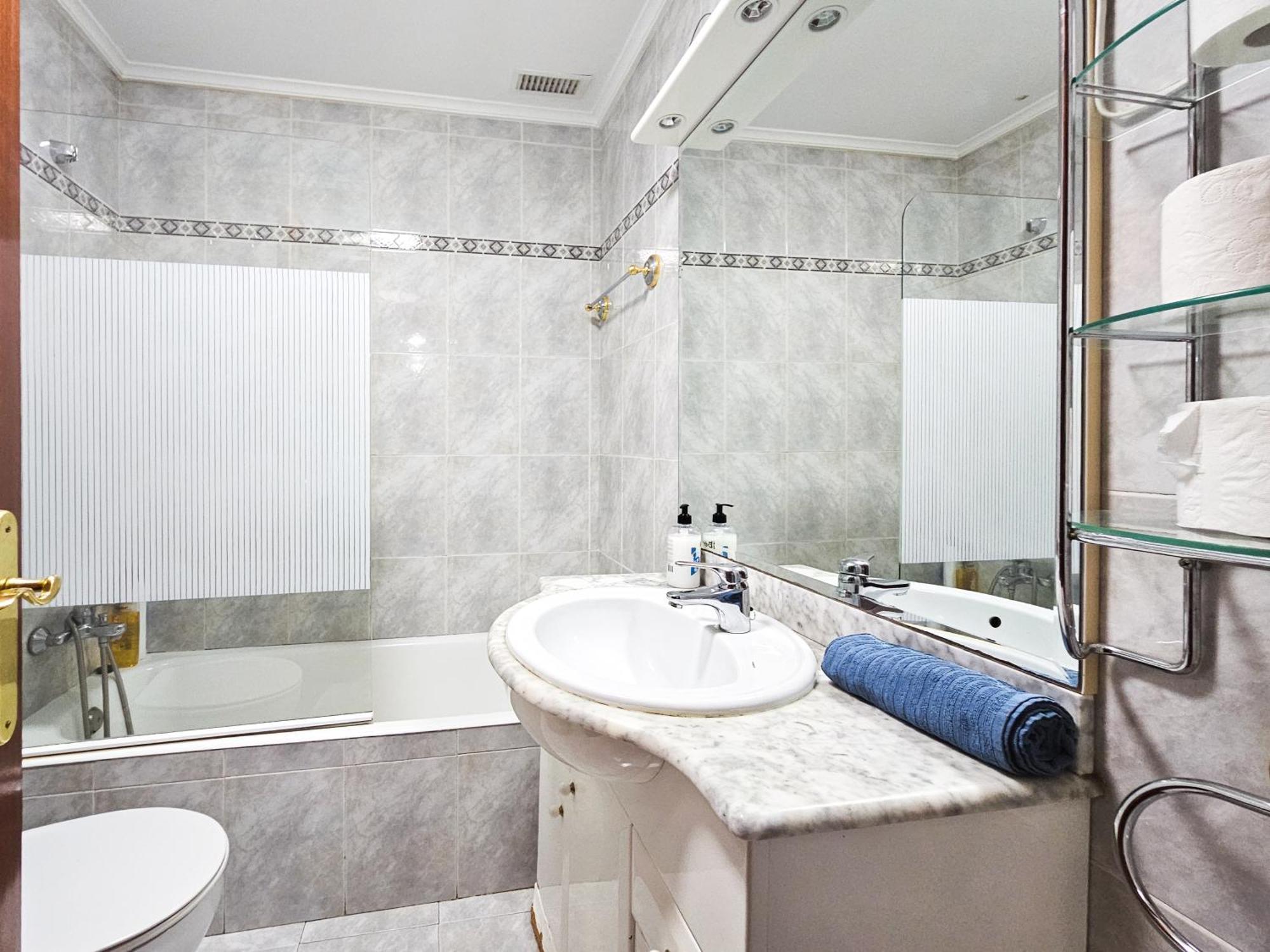 Apartamento Centrico Y Amplio Piso En