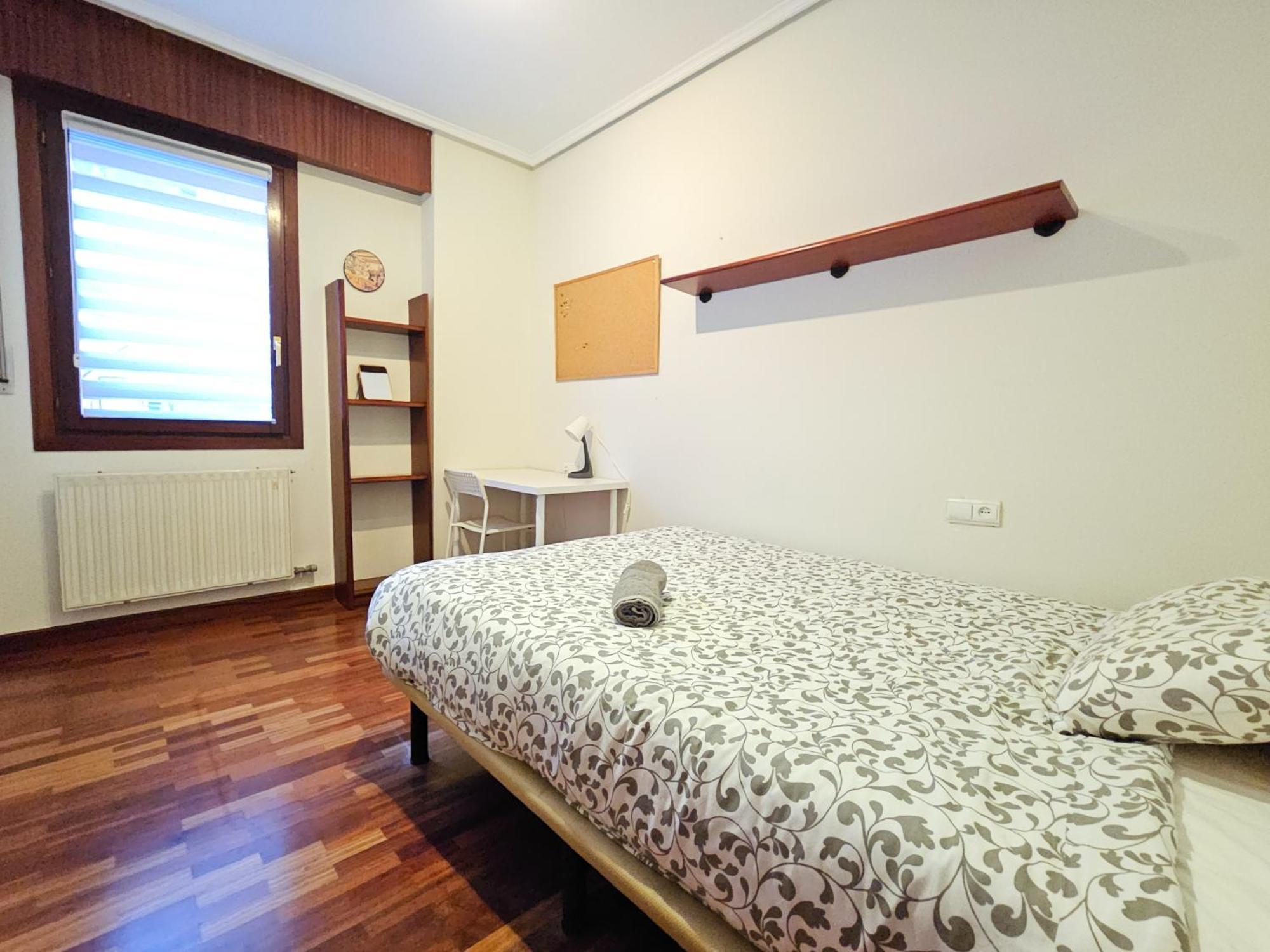 Centrico Y Amplio Piso En * Bilbao