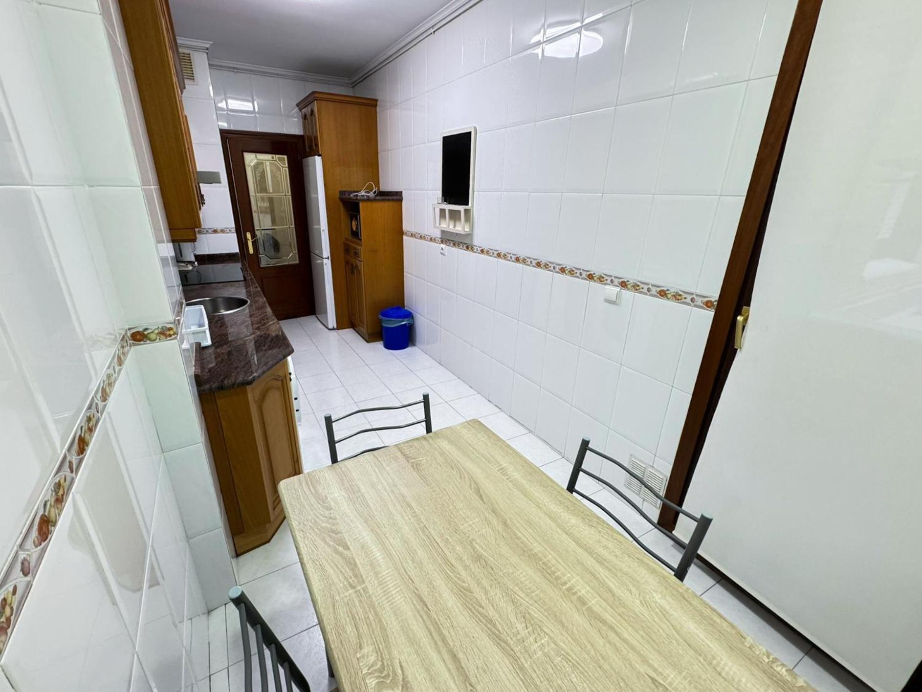 Centrico Y Amplio Piso En Apartamento Bilbao