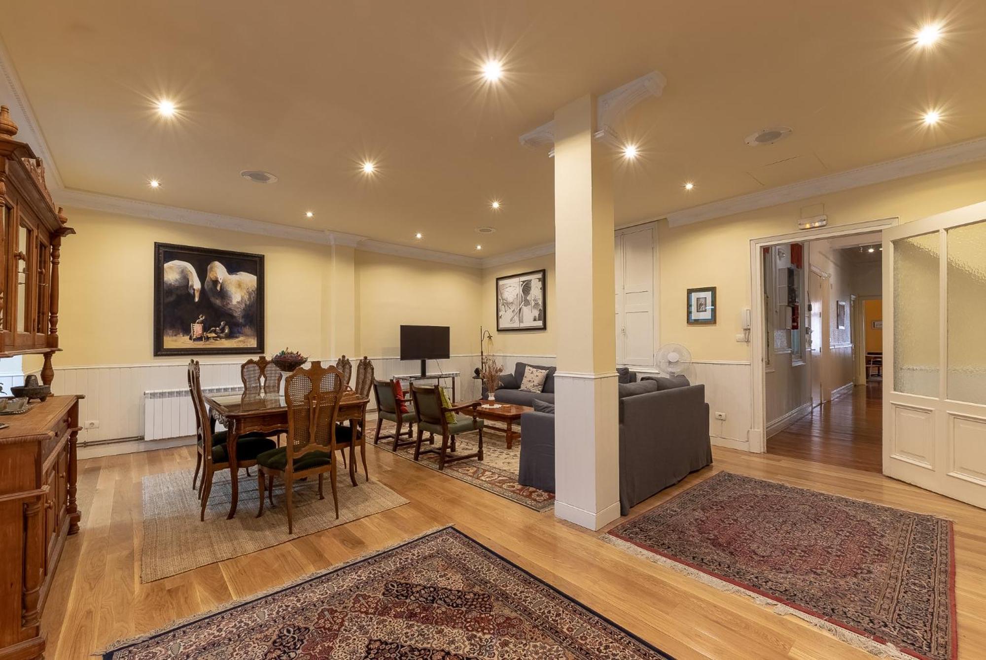 Arte Vi Apartment