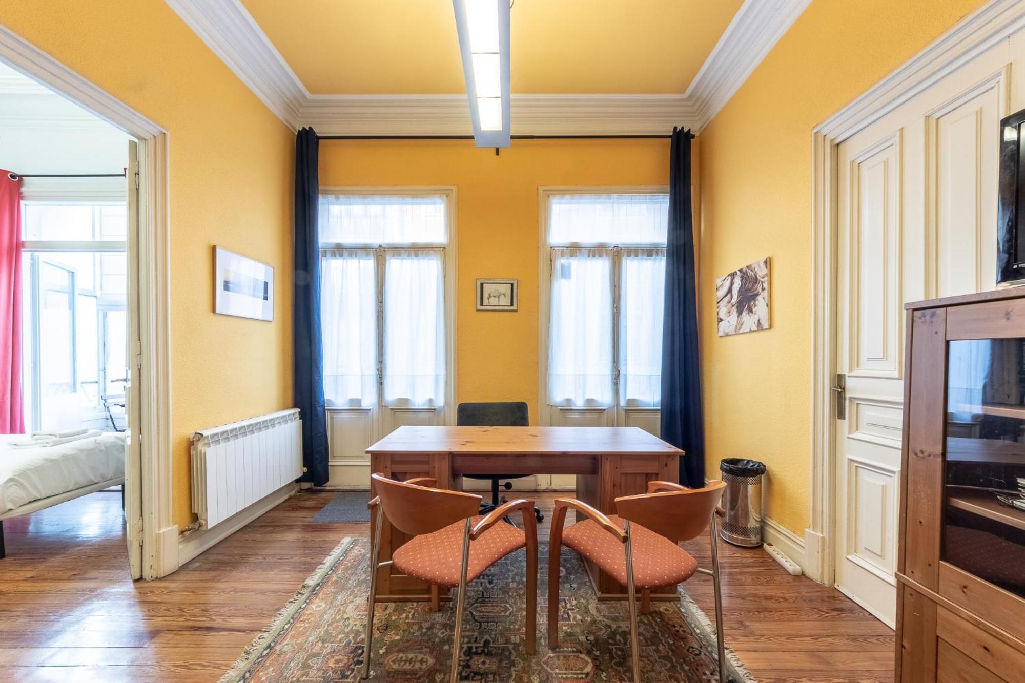 Arte Vi Apartment *
