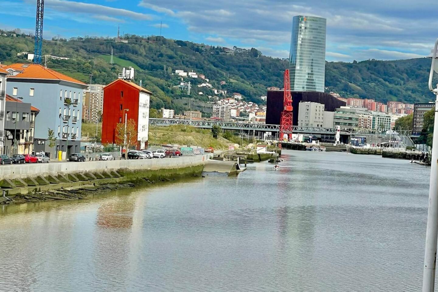 Apartamento Kai - Apto Junto A La Ria Bilbao