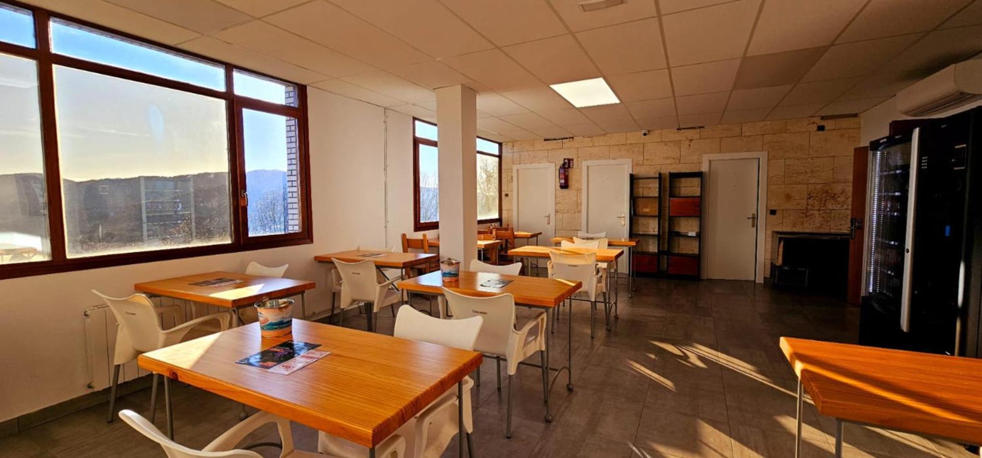 Artxanda Bilbao, Parking Gratuito En El Exterior Junto Al (adults Only) Hotel *