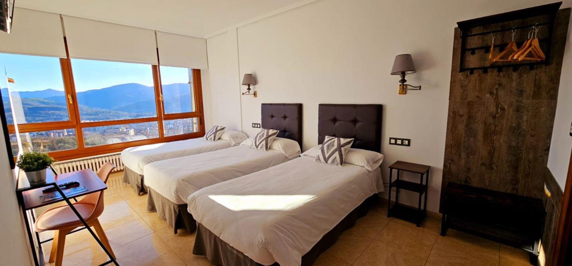 Artxanda Bilbao, Parking Gratuito En El Exterior Junto Al (adults Only) *