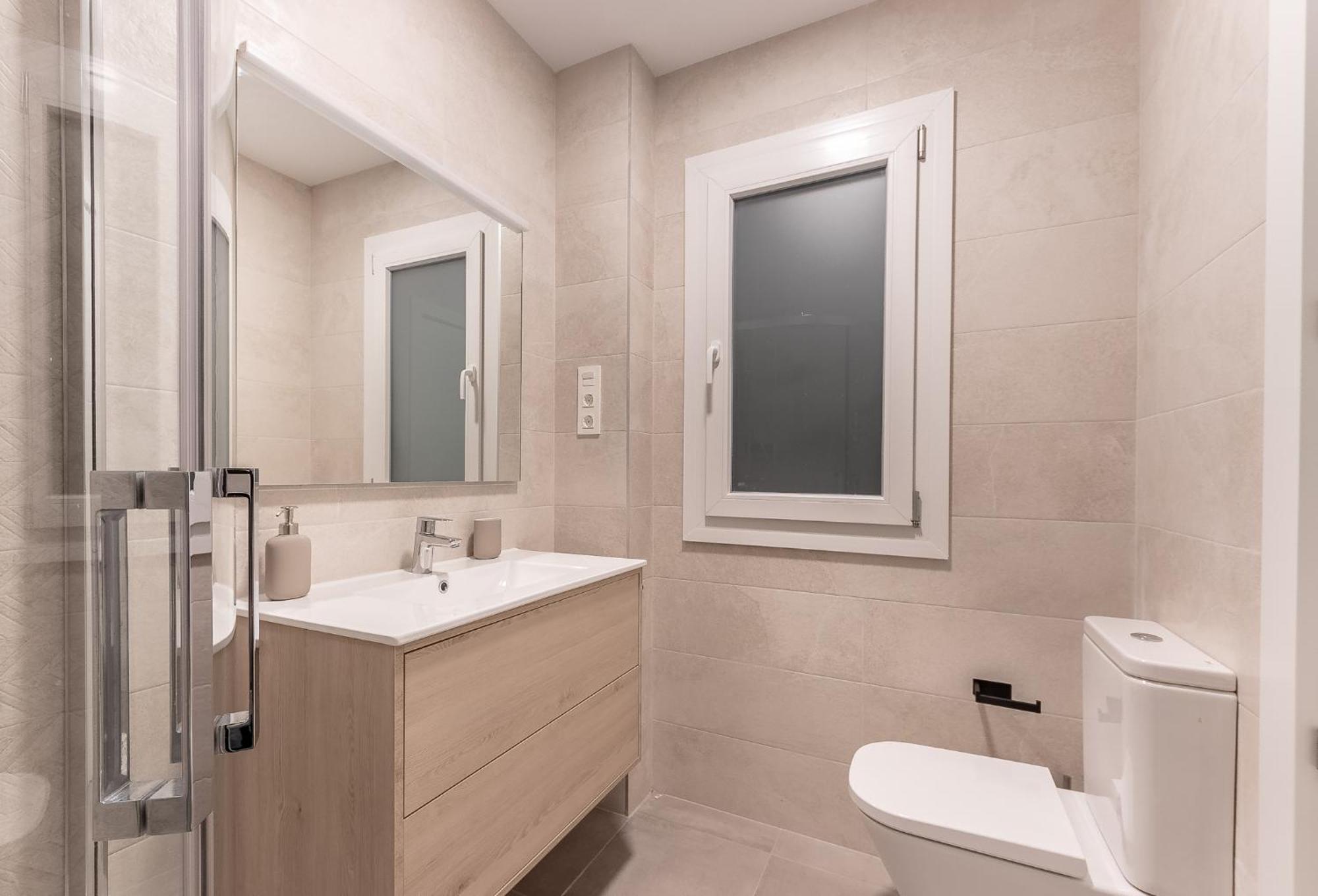 Apartment Kuttun By People