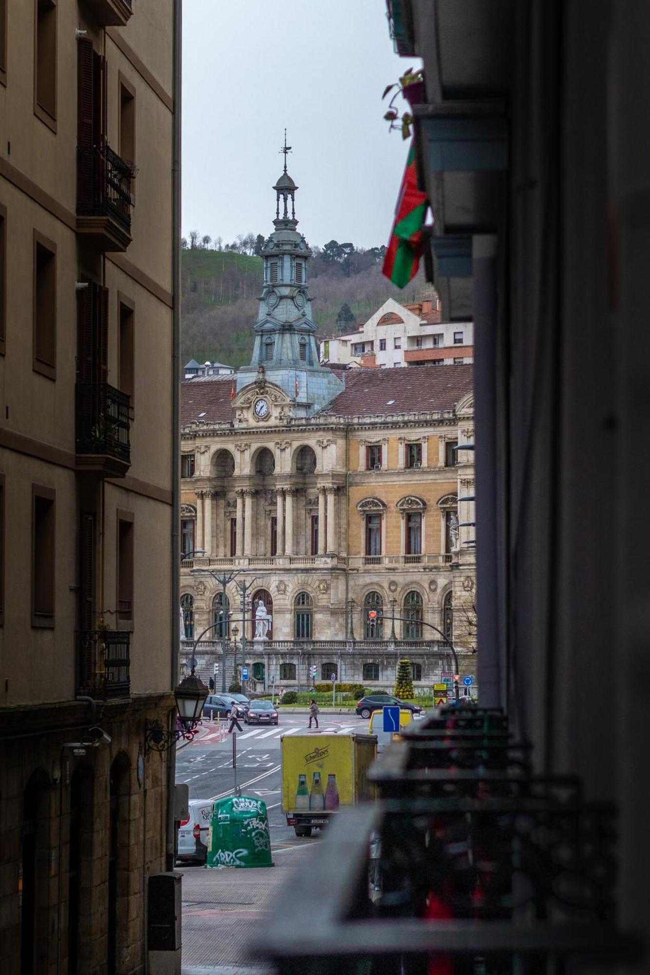 Apartamento Ayuntamiento Bilbao, Casco Viejo -parking Optional *