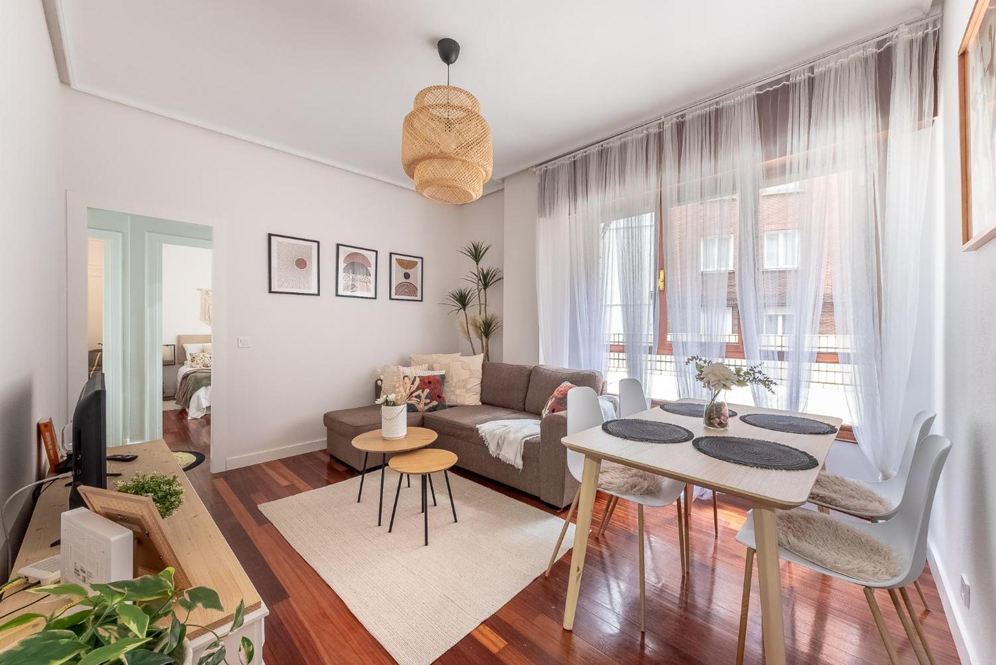 Apartamento Lovely And Calm - Good Location In The Center Of *