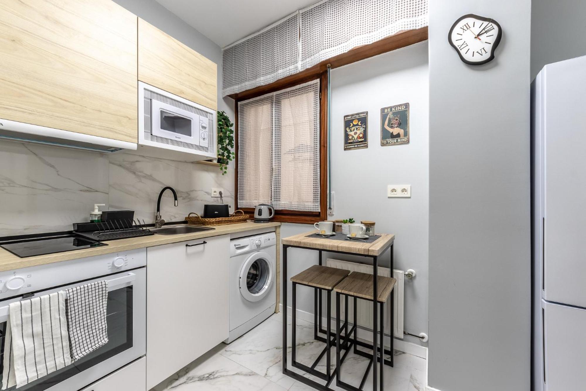 Lovely And Calm - Good Location In The Center Of