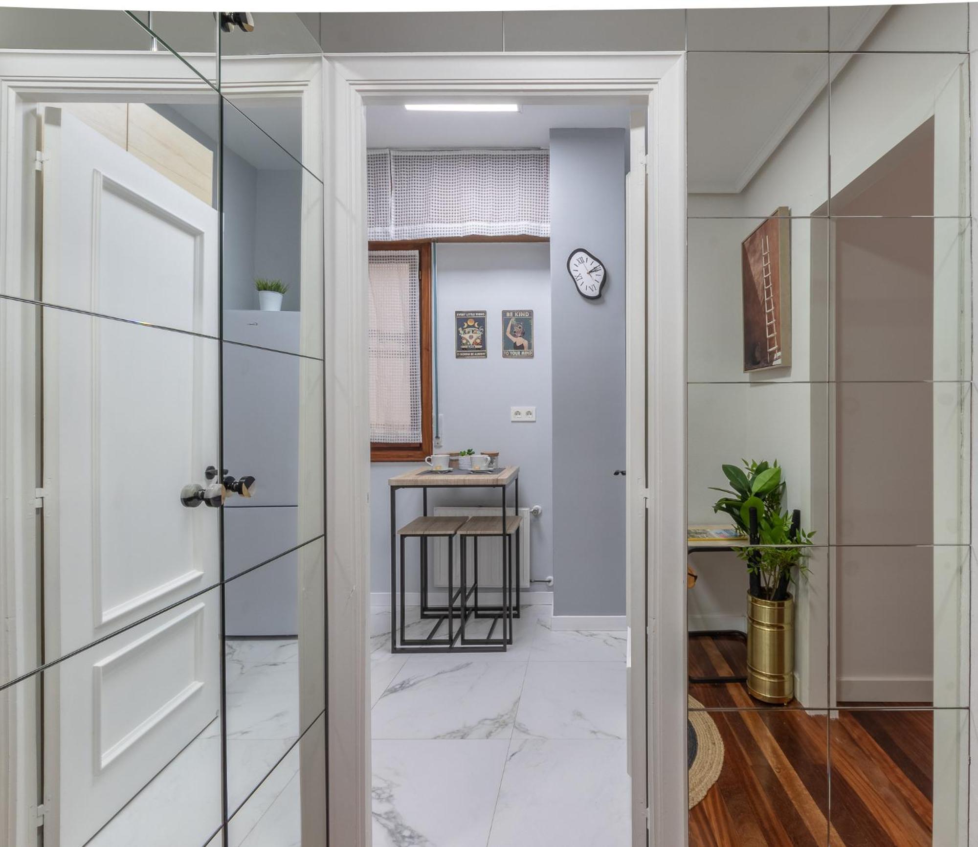Lovely And Calm - Good Location In The Center Of
