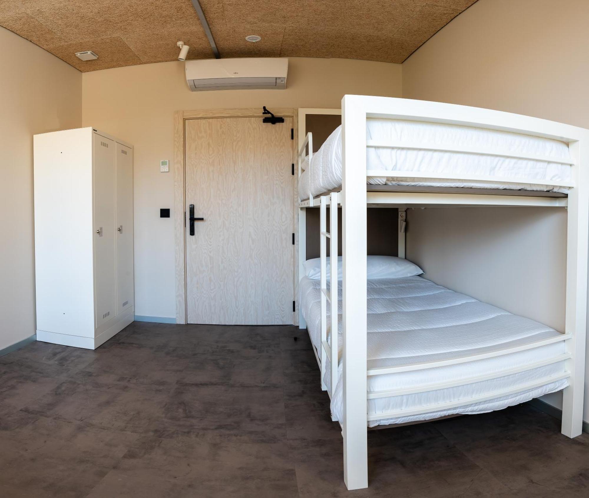 Hostal Lamia Bbk Women Hostel-solo Mujeres Bilbao