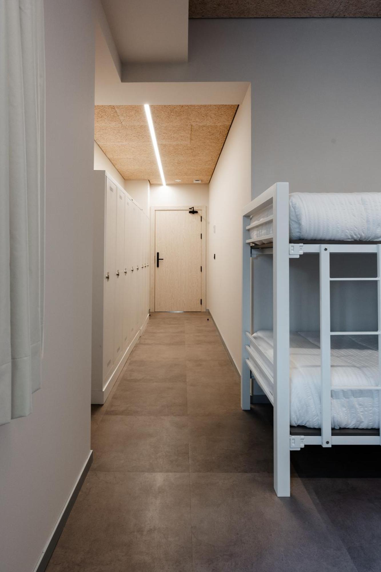 Hostal Lamia Bbk Women Hostel-solo Mujeres Bilbao