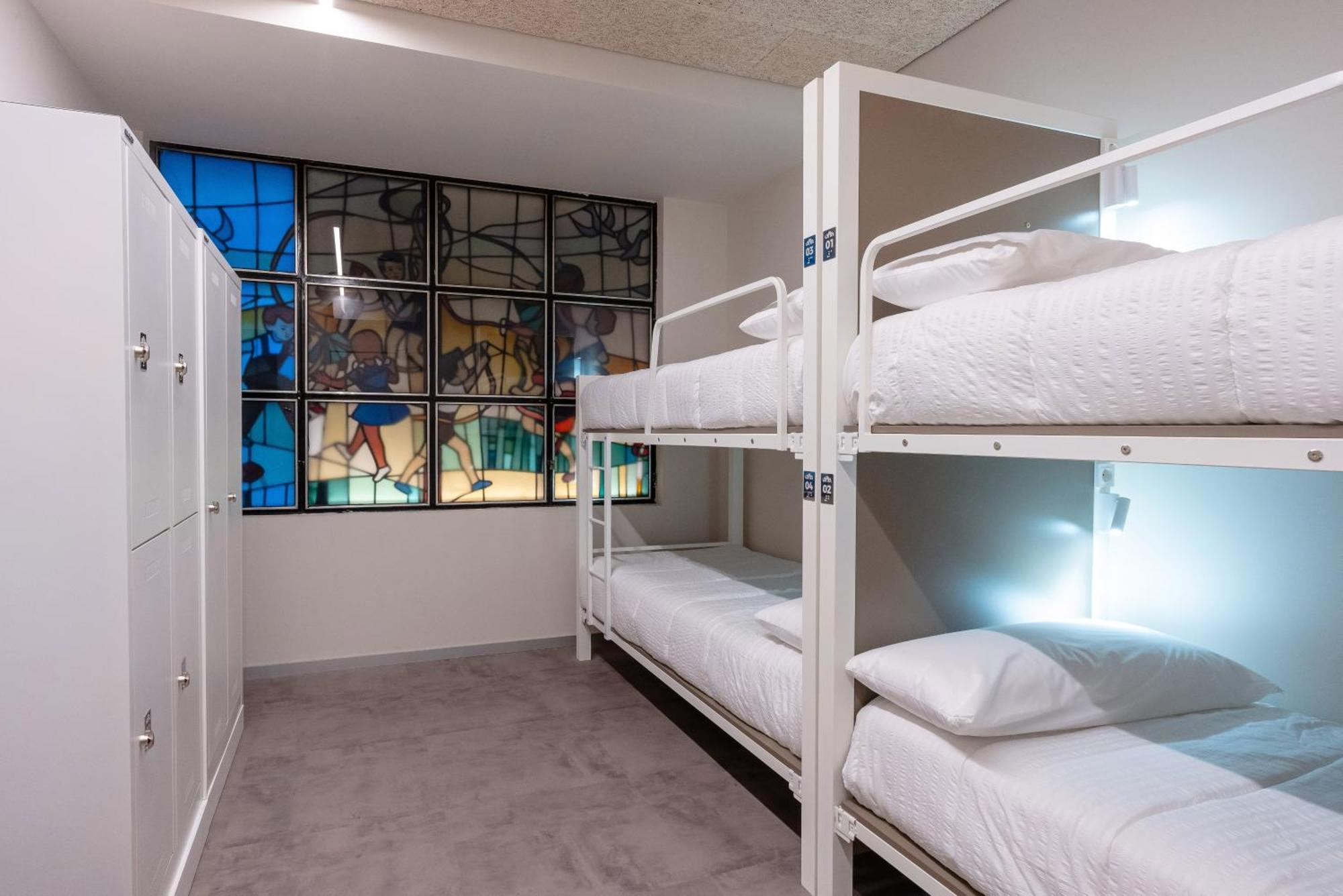 Hostal Lamia Bbk Women Hostel-solo Mujeres Bilbao