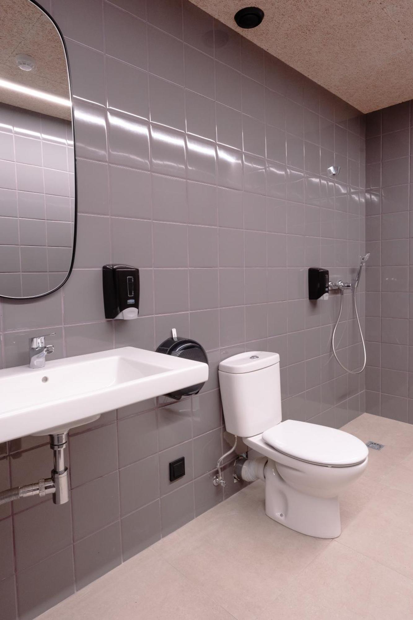 Lamia Bbk Women Hostel-solo Mujeres Bilbao