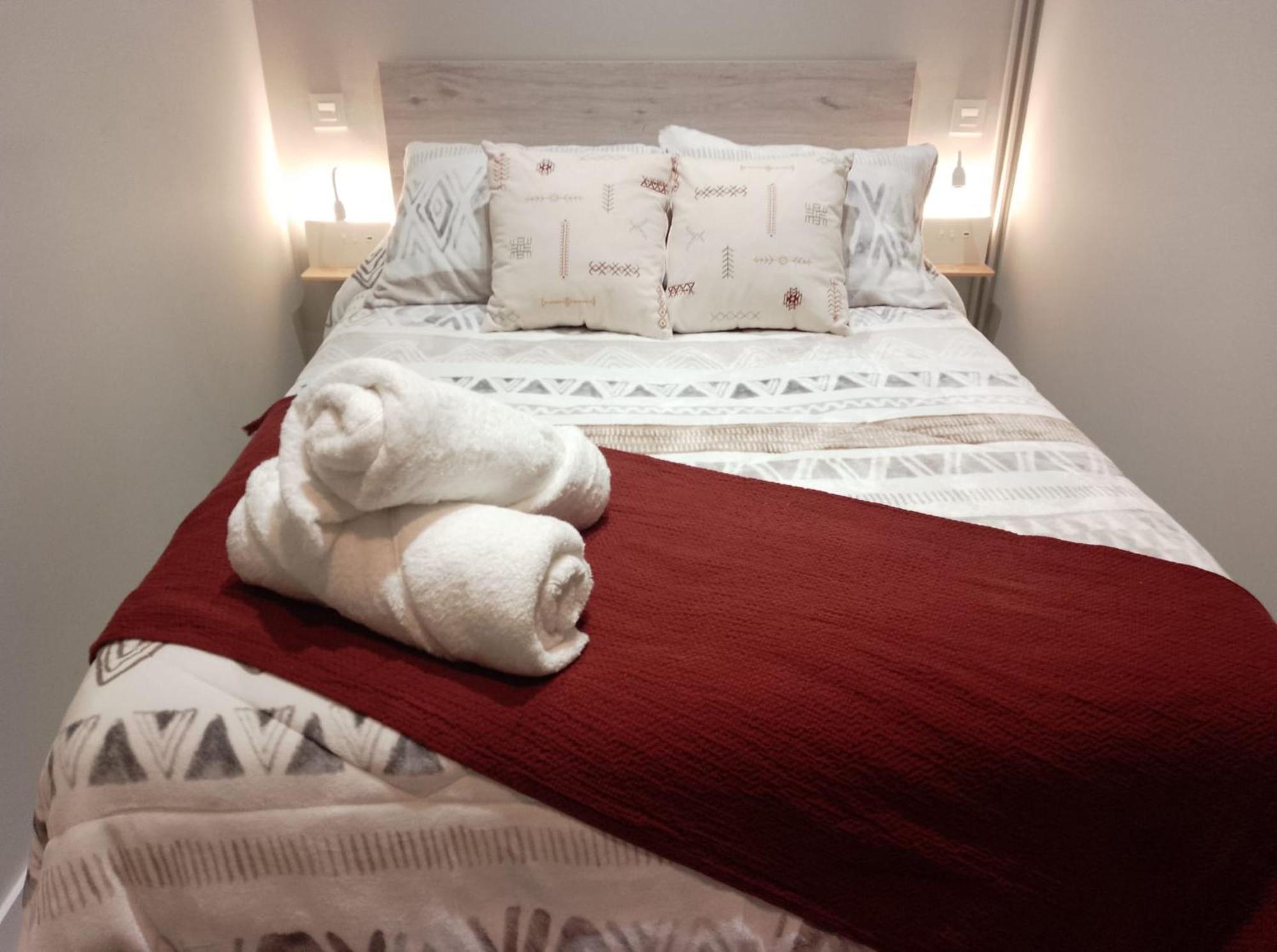 Apartamento Nuevo, Casco Viejo, Mercado De La Ribera