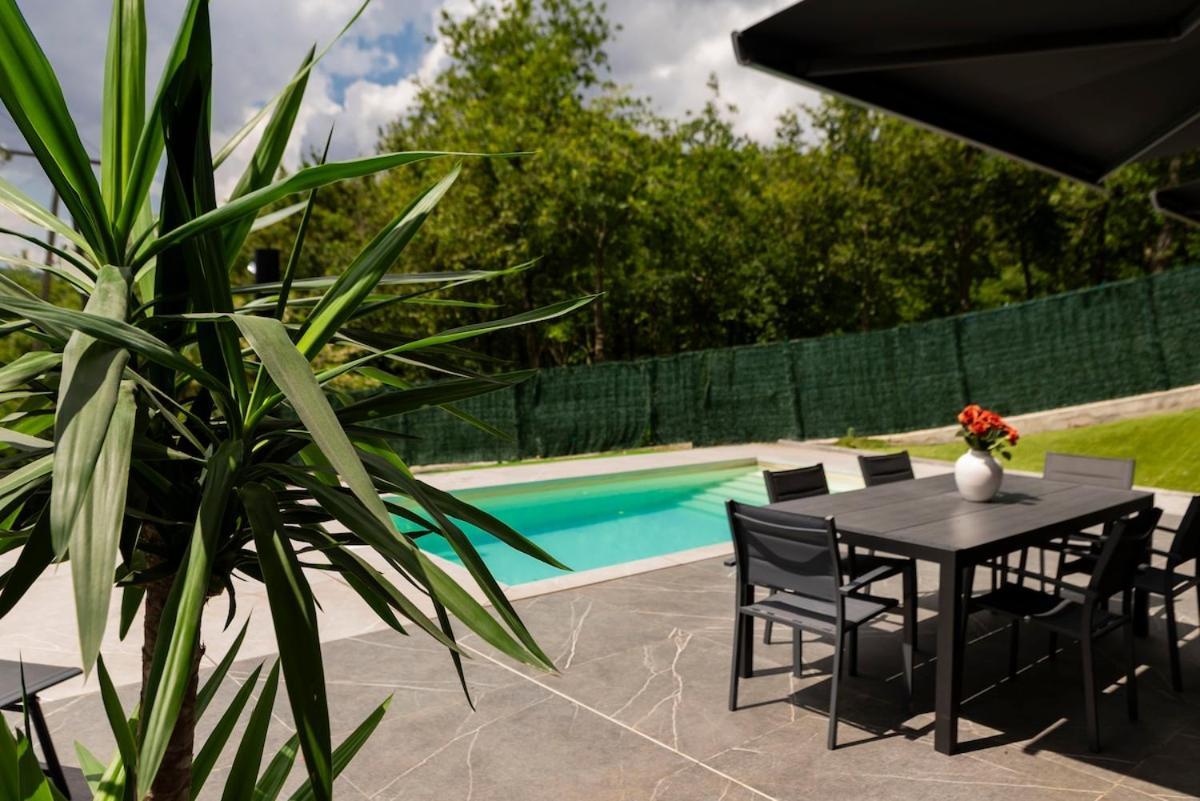 House With Pool And Panoramic View Of *