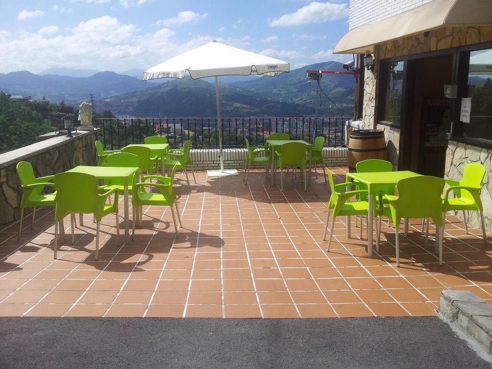 Artxanda Bilbao, Parking Gratuito En El Exterior Junto Al (adults Only) Hotel *