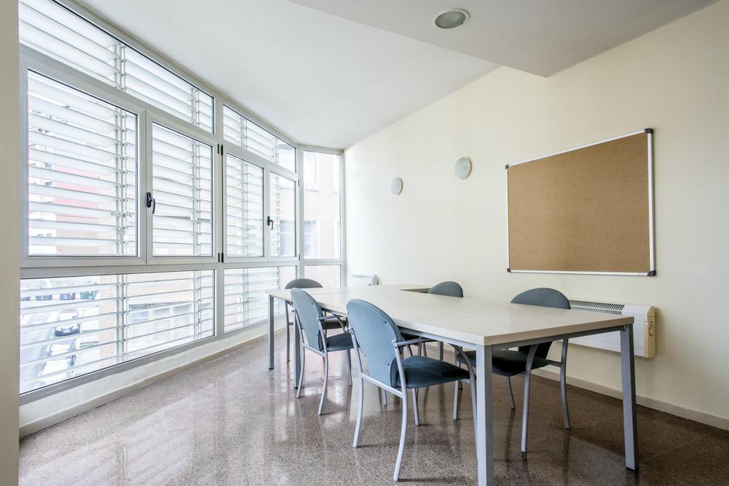 Apartamento Residencia Universitaria Blas De Otero *