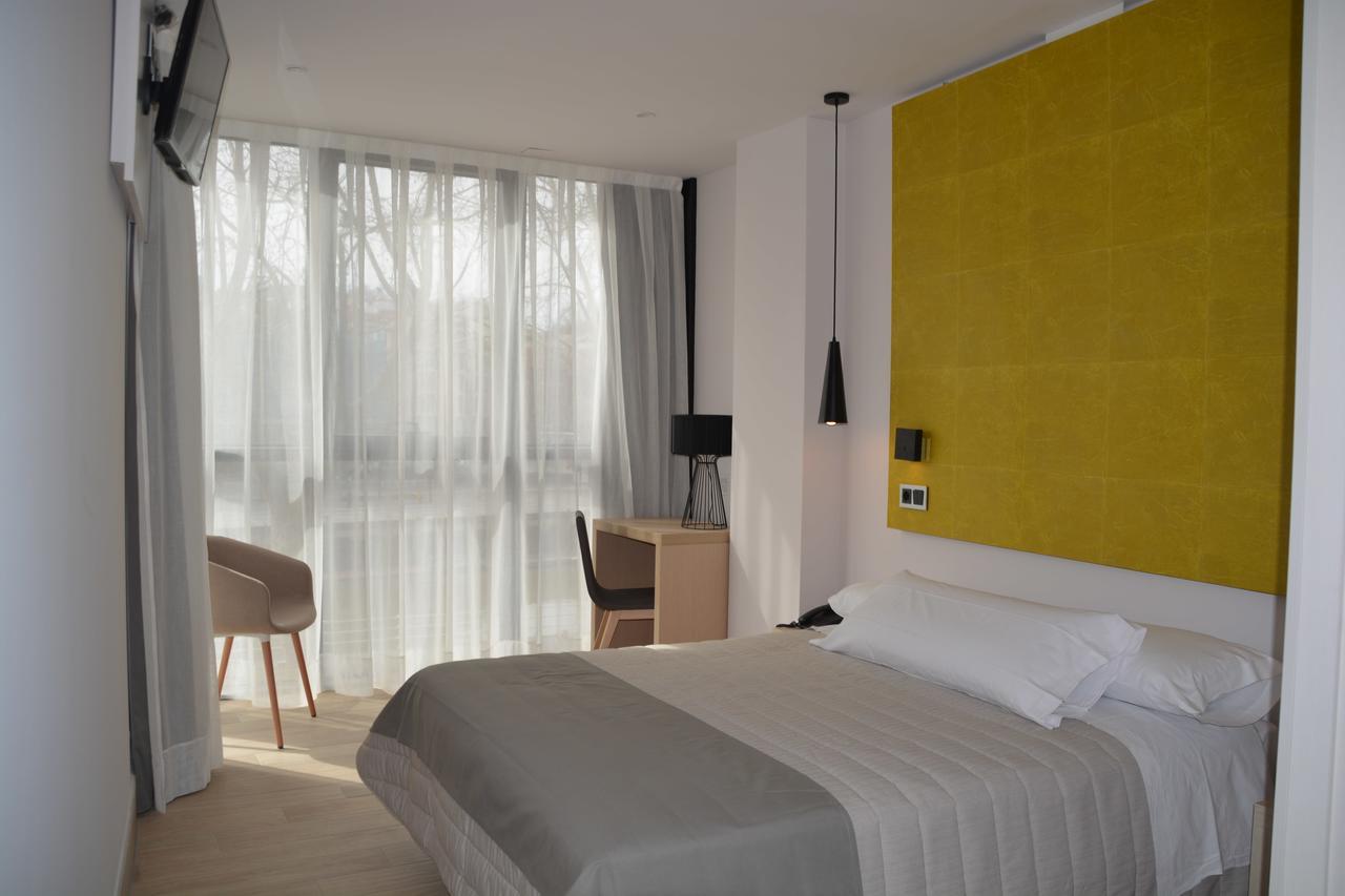 Hotel Plaza 2*