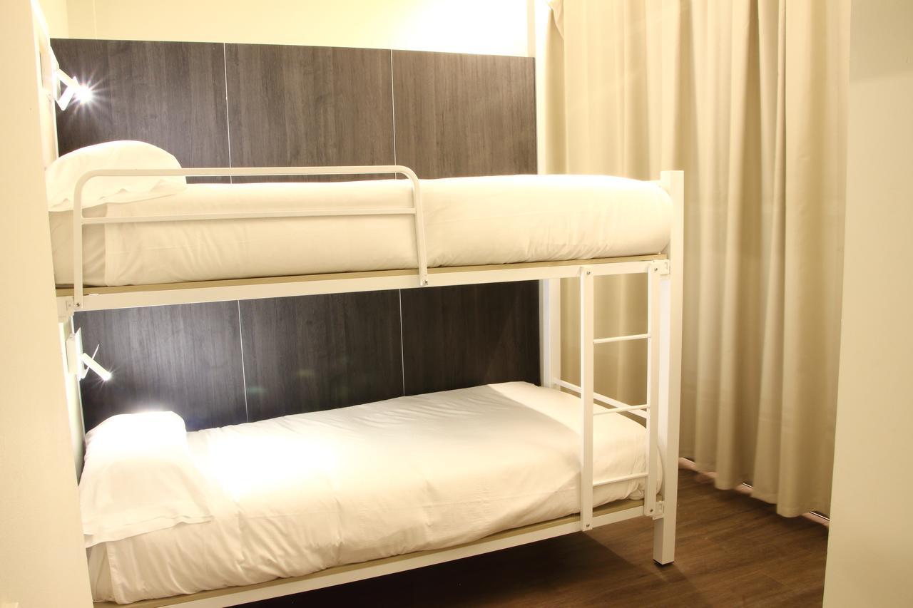 Poshtel - Premium *