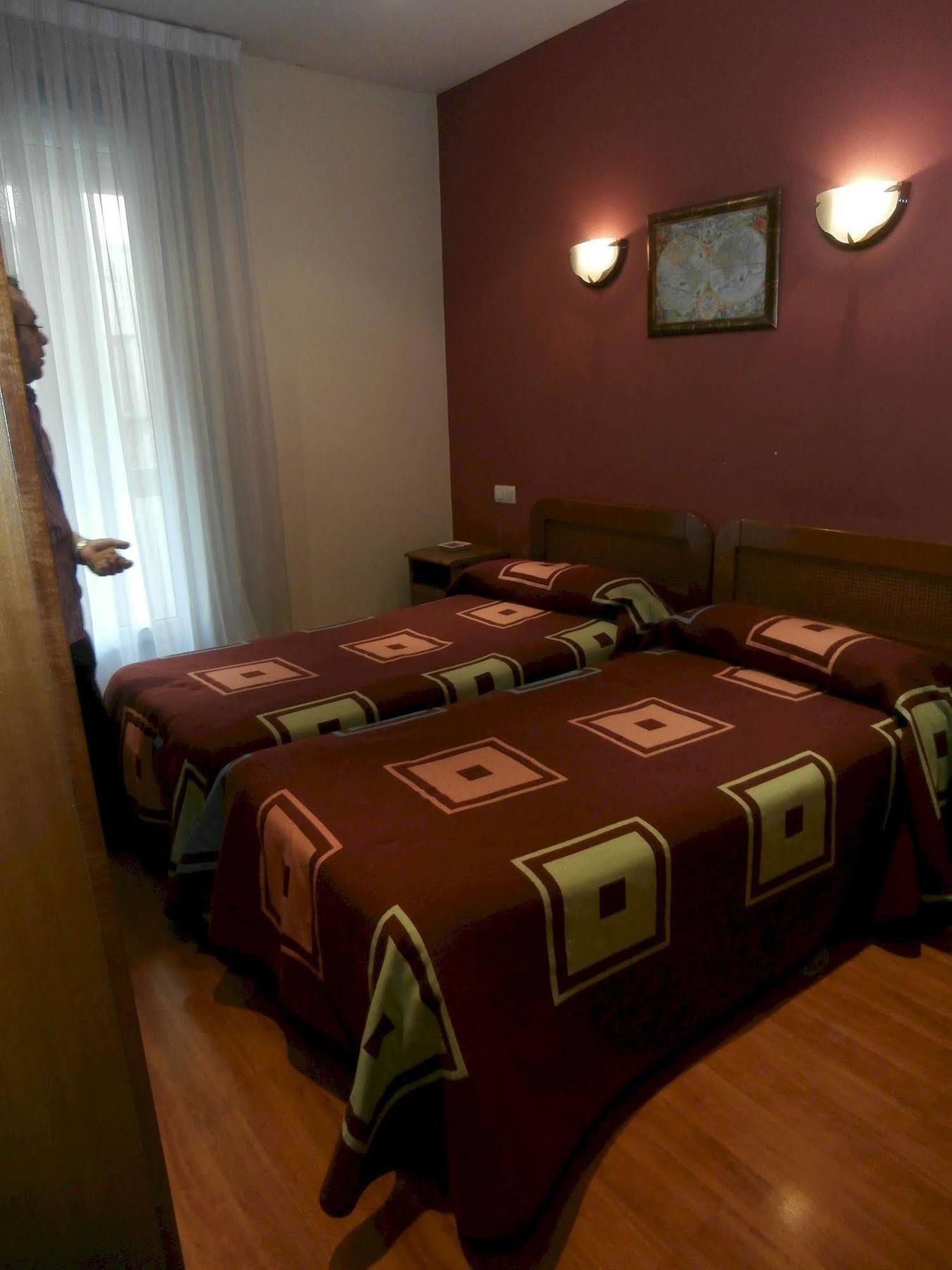 Guest house Arenal 2*