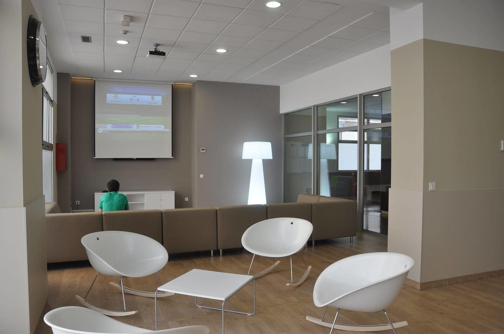 Apartamento Residencia Universitaria Blas De Otero *