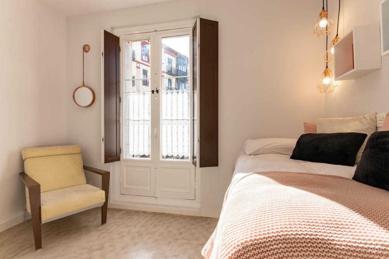 Apartamento Acogedor, De Diseño Moderno En Zona Antigua