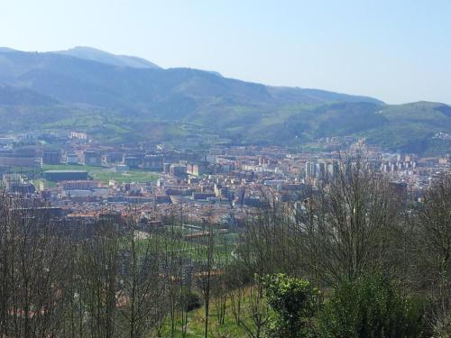 Artxanda Bilbao, Parking Gratuito En El Exterior Junto Al (adults Only) *