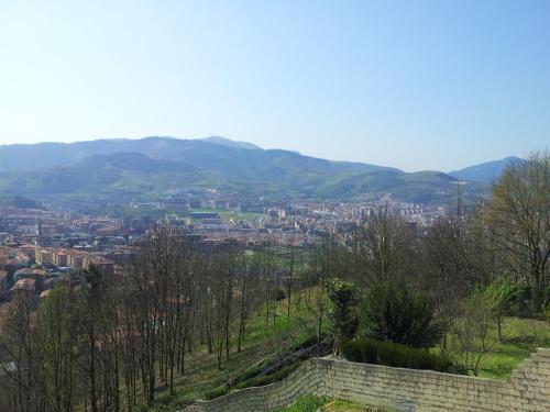Artxanda Bilbao, Parking Gratuito En El Exterior Junto Al (adults Only)
