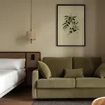 Batimont Suites & Apartments