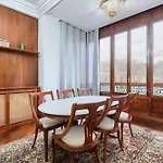 Piso Señorial con vistas a la ria by Urban Hosts