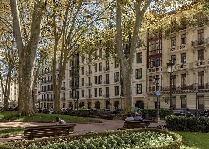 Batimont Suites & Apartments