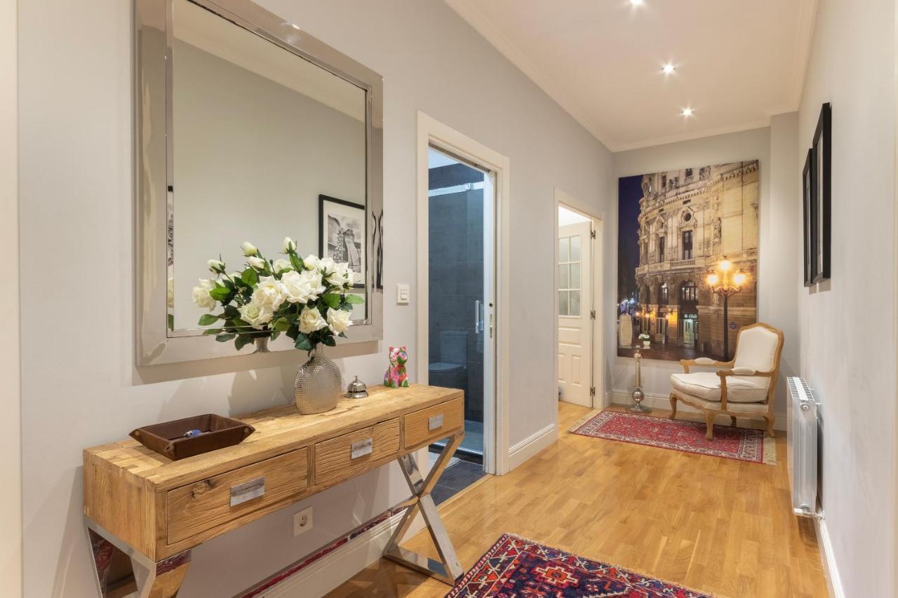 Apartamento Amplio Y Elegante En Casco Viejo Con Parking *