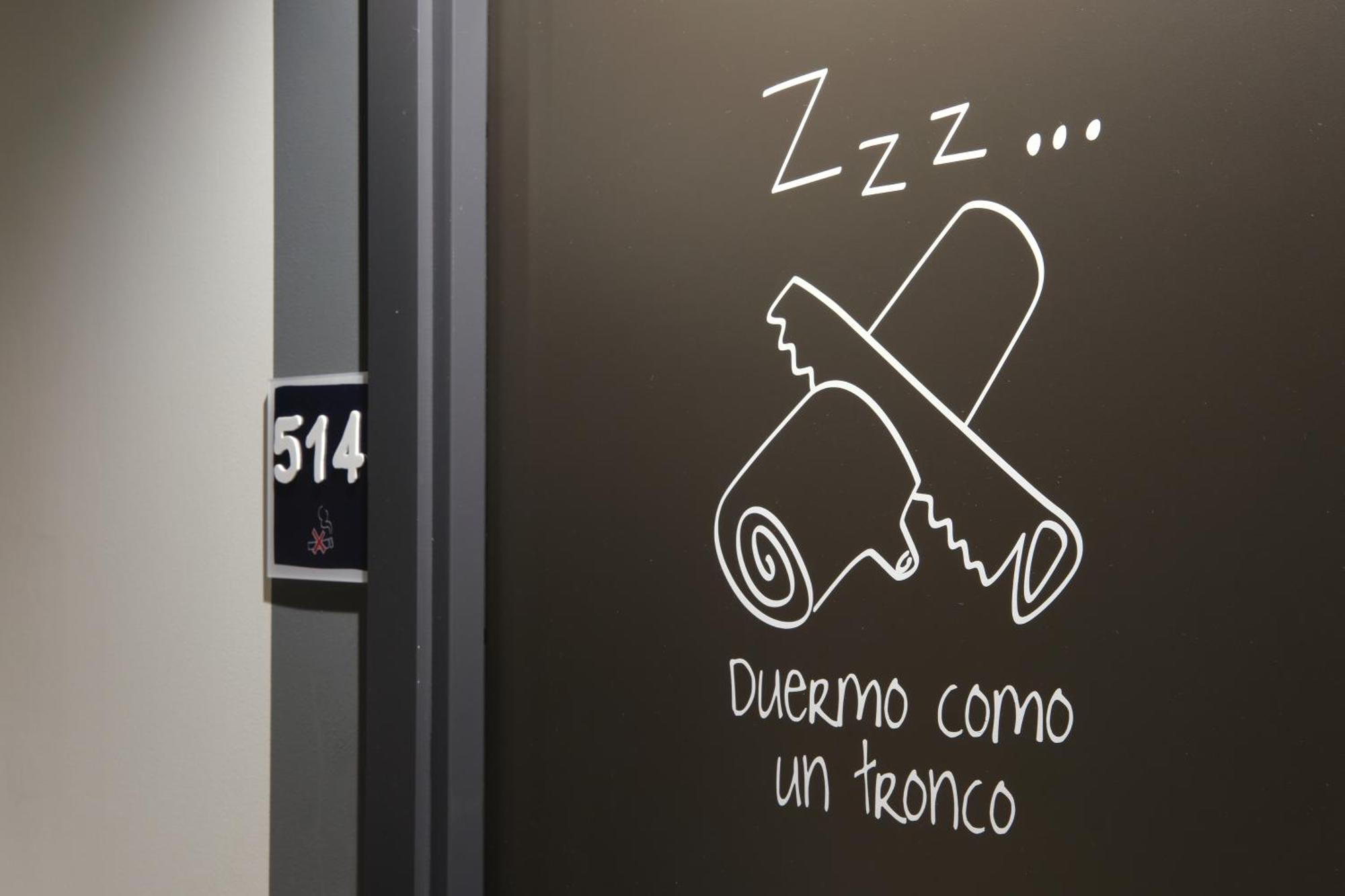 Ibis Budget Hotel *