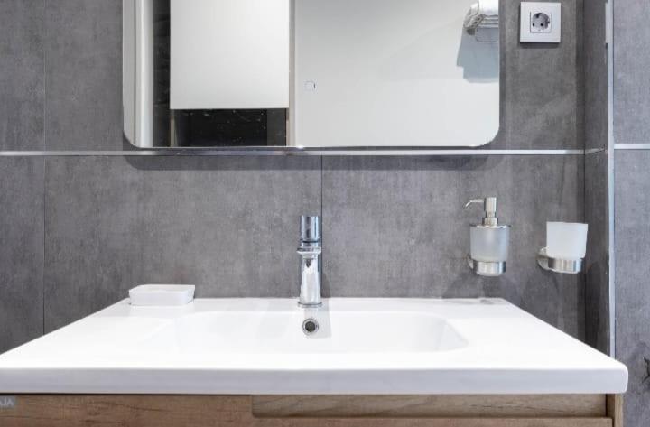 Apartamento A Tan Solo 800 Metros De San Mames *