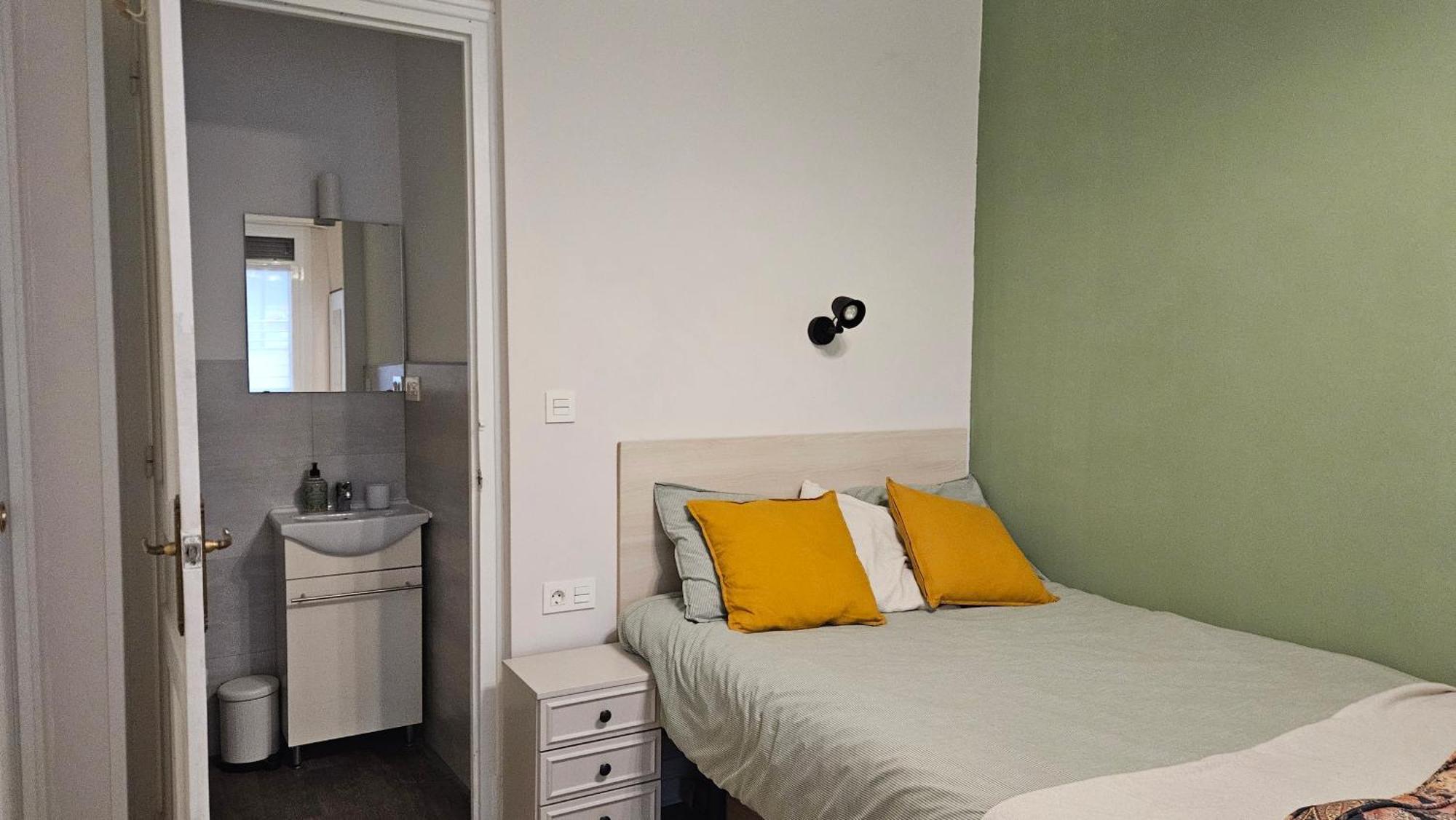 River - Private Wc Homestay
