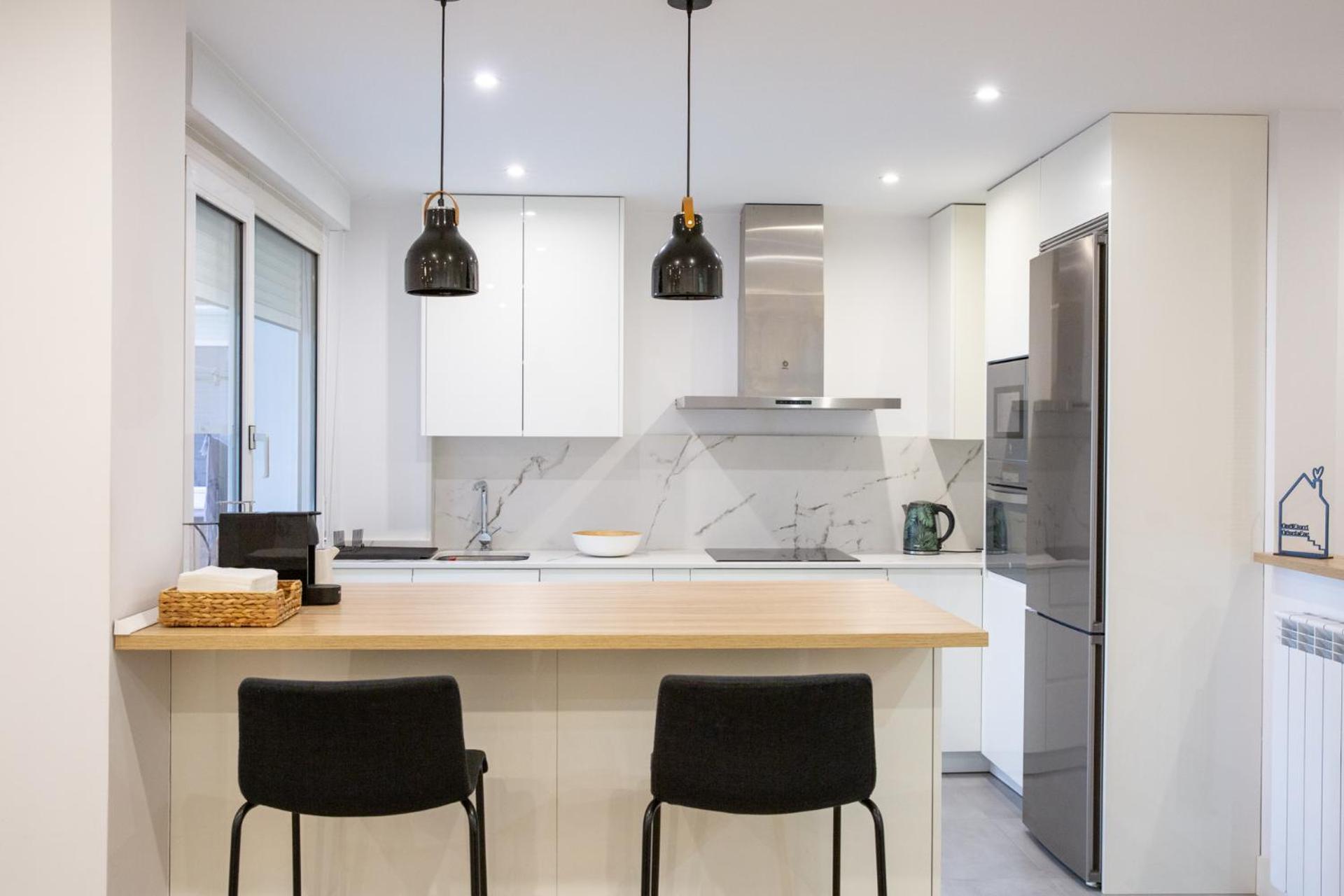 Nuevo, Grande Con Garaje, Arena, Casco Viejo Apartamento